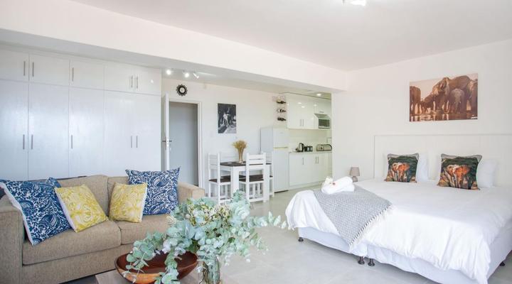 Kyle's Kin Ocean Retreat