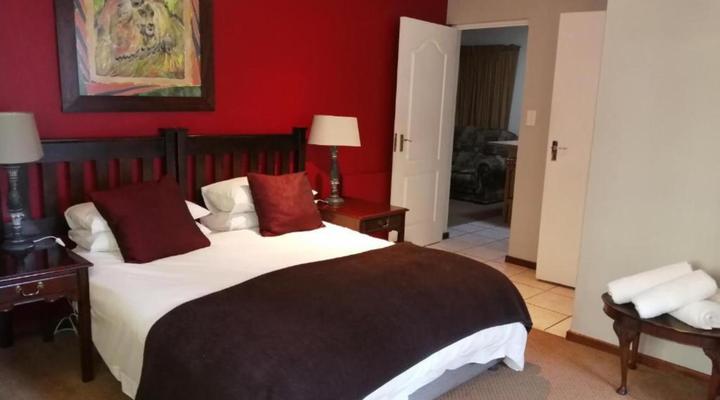 Mooring House Guest Lodge