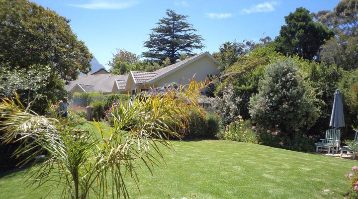 Mooring House Guest Lodge