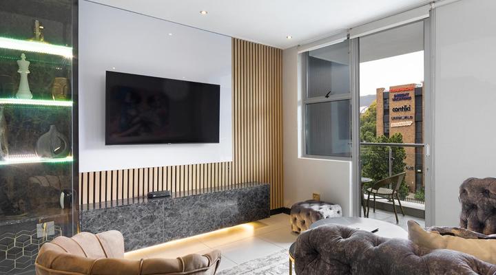 KMG Luxury Apartments @ The Apex on Smuts