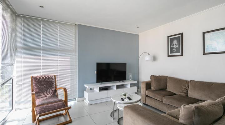 KMG Luxury Apartments @ The Apex on Smuts