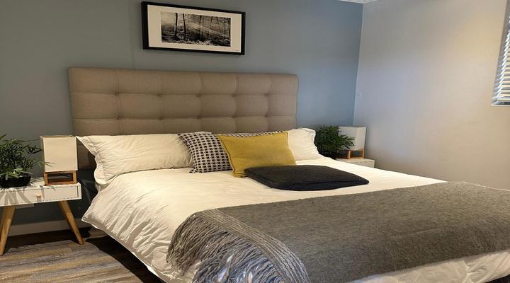 KMG Luxury Apartments @ The Apex on Smuts