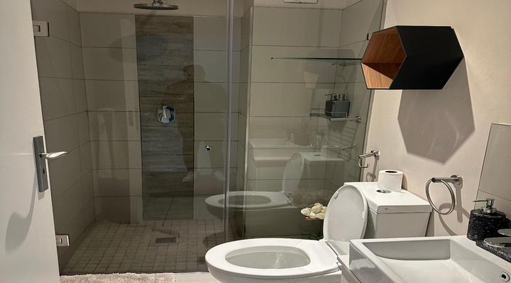 KMG Luxury Apartments @ The Apex on Smuts