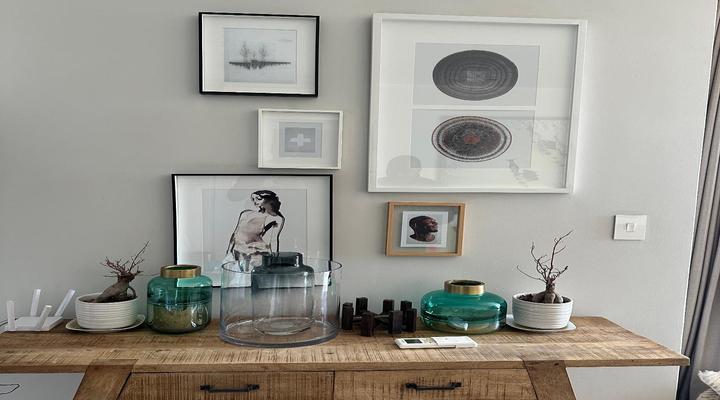 KMG Luxury Apartments @ The Apex on Smuts