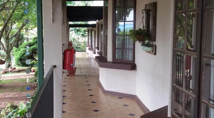 Silver Mist Guest House, Country Inn and Herberg