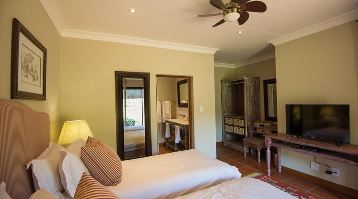 African Hills Safari Lodge & Spa