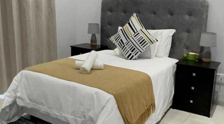 Royal On Olifant Drive