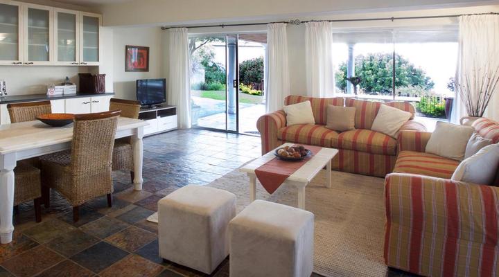 Sea Whisper Self-Catering