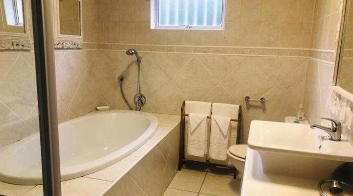 Sea Whisper Self-Catering