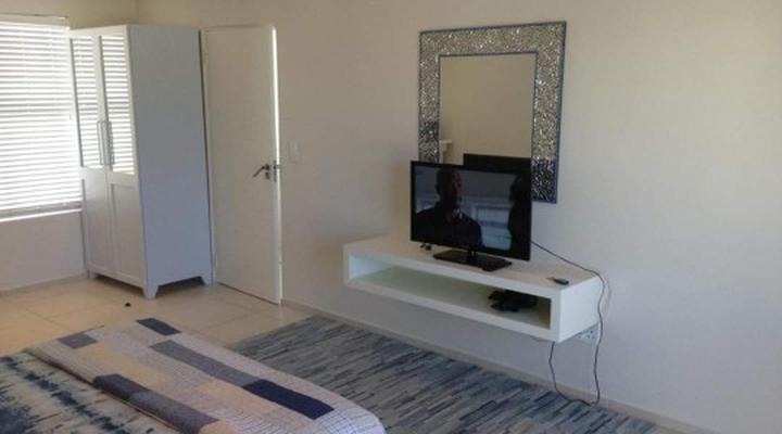 Perfect 10 - The House