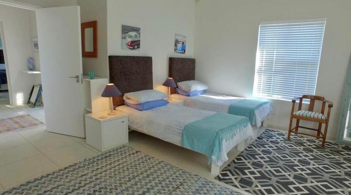 Perfect 10 - The House