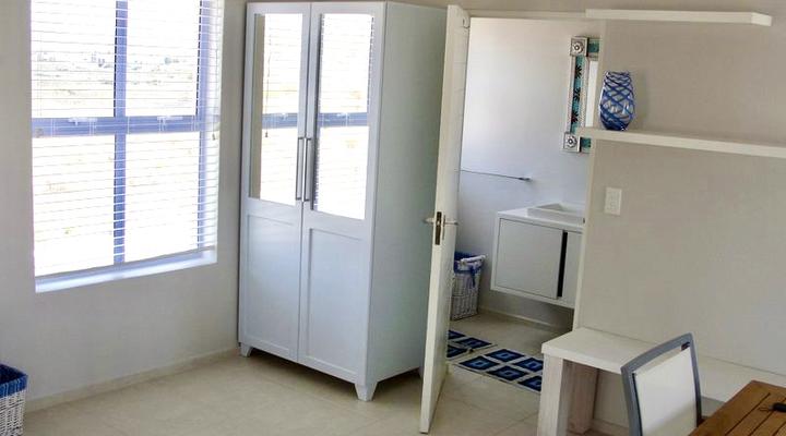 Perfect 10 - The House