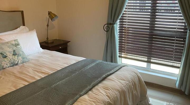 Sunninghill Luxury Spacious Executive Penthouse