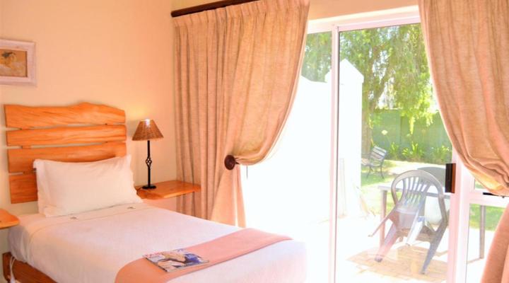 Zoutpan Struishuis Guest Farm