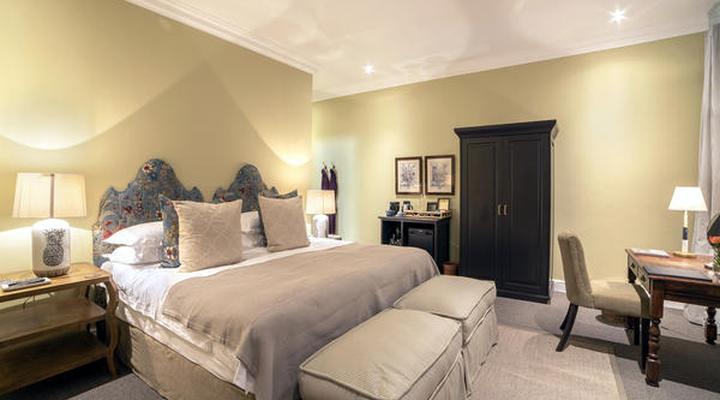 La Fontaine Guest House