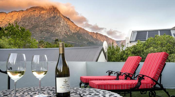 La Fontaine Guest House