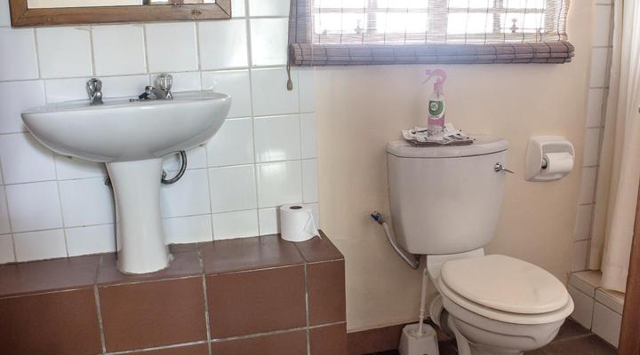 Sunset Lodge & Safaris