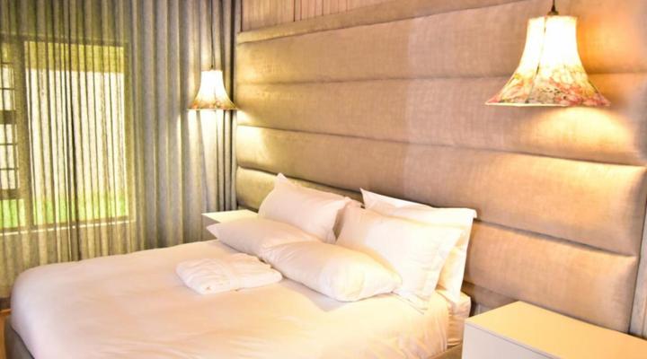 Mhulu Luxury Boutique Hotel