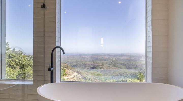 Iyana on Stones Hill