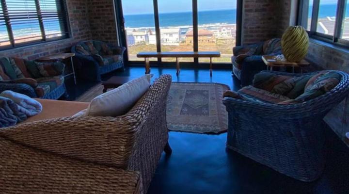 Bella Capensis & Stoepsit - Yzerfontein