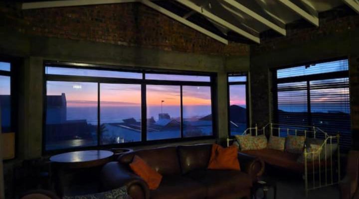 Bella Capensis & Stoepsit - Yzerfontein