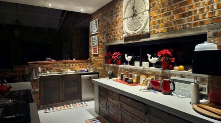 Bella Capensis & Stoepsit - Yzerfontein