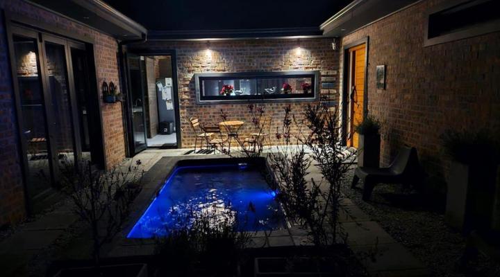 Bella Capensis & Stoepsit - Yzerfontein