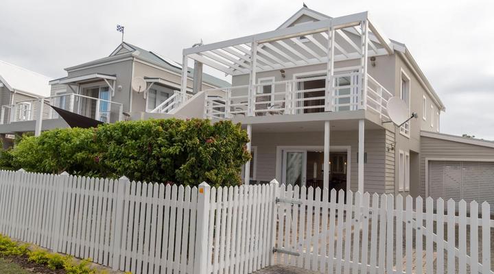 Thesen Island Villas