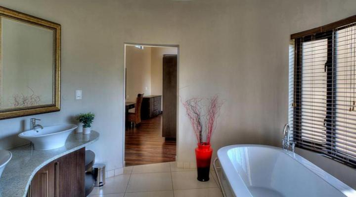 Sea Star Accommodation @ Legend Golf Safari Resort