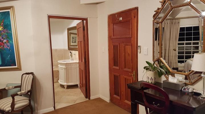 Maison Chablis Guest House