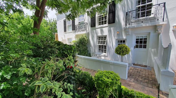 Maison Chablis Guest House