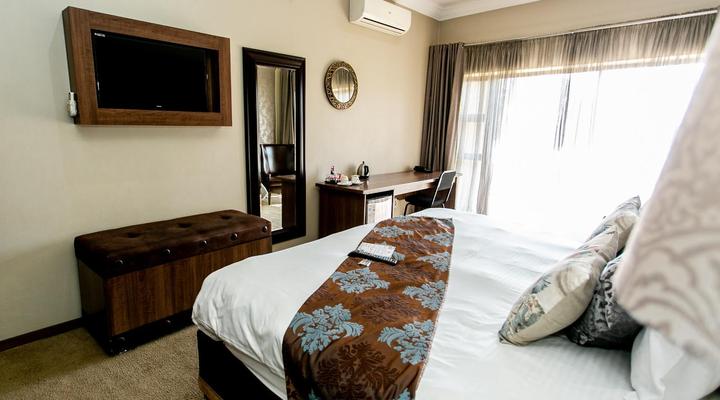 Lords Signature Hotel