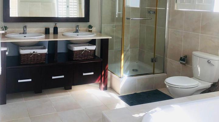 Coral Tides - 18 Sleeper