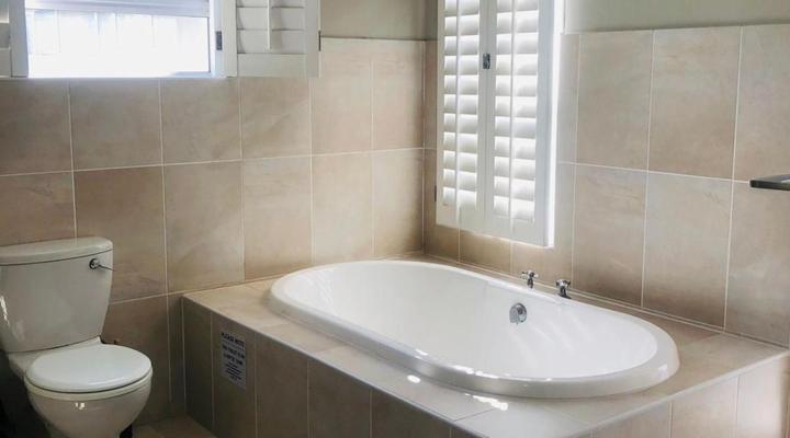 Coral Tides - 18 Sleeper