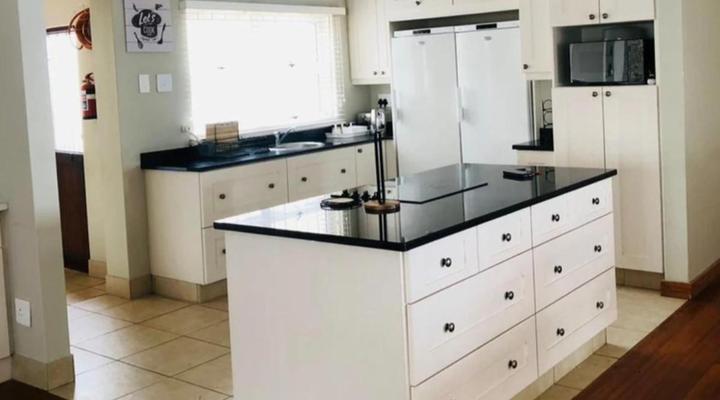 Coral Tides - 18 Sleeper