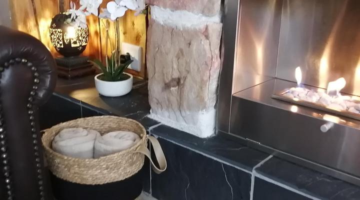 African Violet Guest Suites