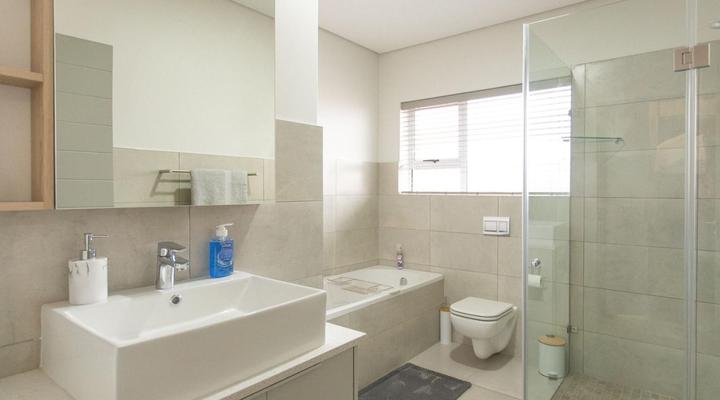 1 on York - Group House 2