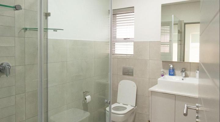 1 on York - Group House 2