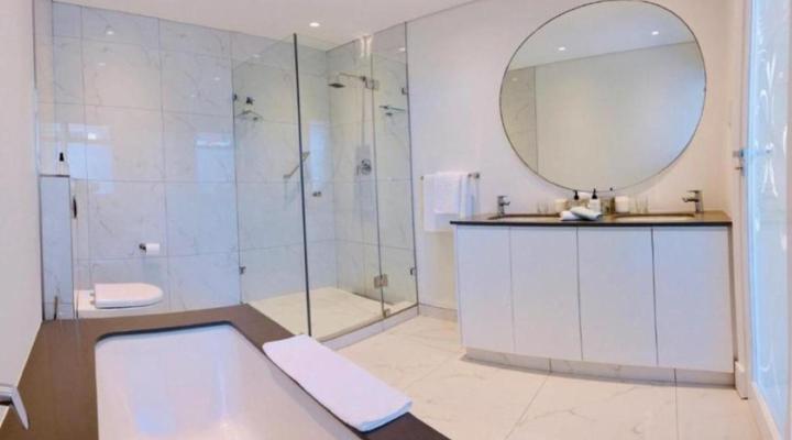 The Clarendon Bantry Bay