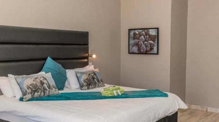 Out Of Africa Town Lodge