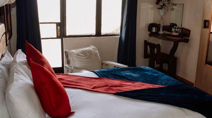 The Red Oak Guesthouse