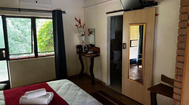 The Red Oak Guesthouse