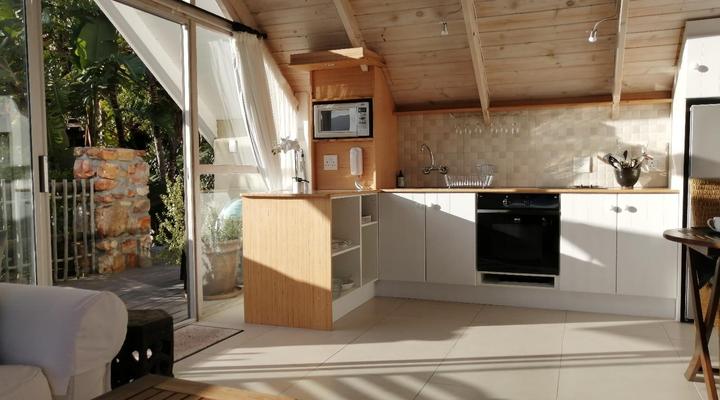 African Violet Guest Suites