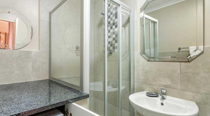 Waterstone East by HostAgents