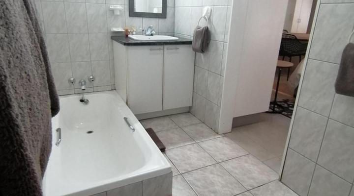 Shingalana Guest House