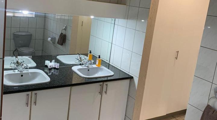 Shingalana Guest House