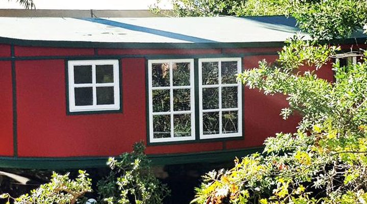 Kunguru Lodge / Tri Active Events Management.