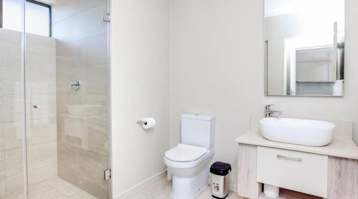 Urban Oasis Apartments @ the Galleries