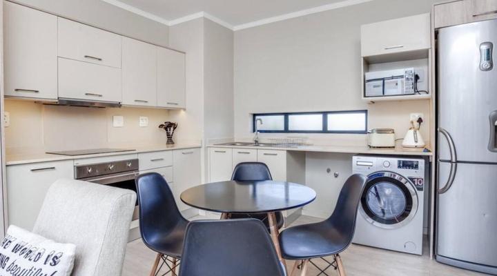 Urban Oasis Apartments @ the Galleries