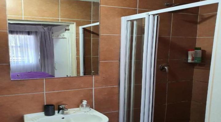 Zenith Apartments - La Loggia